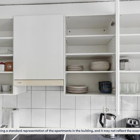 Urban Living Redefined: Apartment In Oerlikon Zurigo Esterno foto